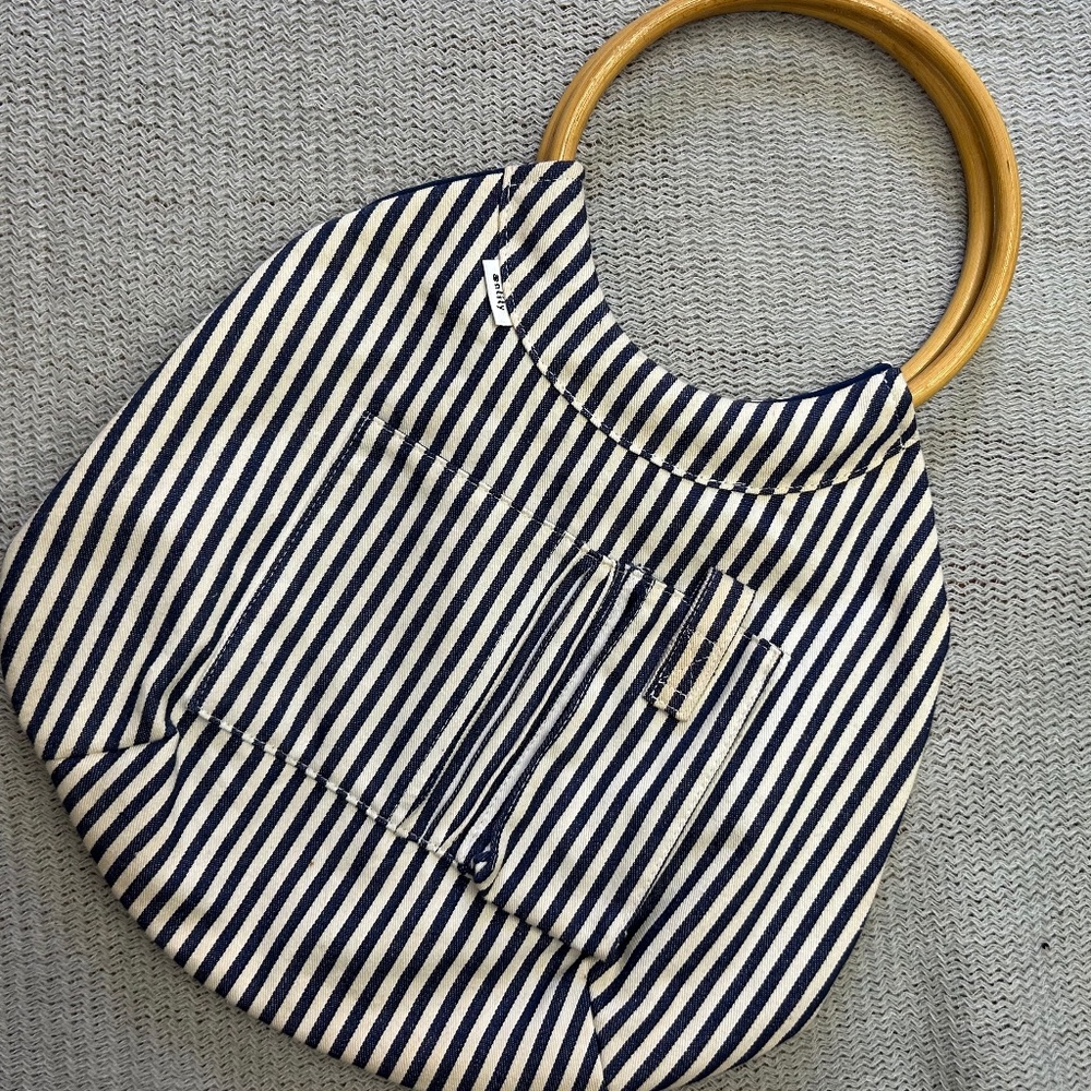 American Eagle striped bag with wooden ring handle